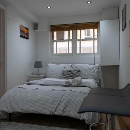 Stunning Angel Studio London Room photo